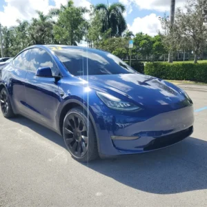 Tesla Model Y, 2022, Blue